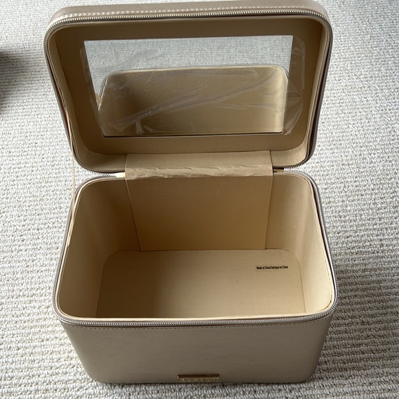 CPB large cosmetic bag with handle and mirror - Picture 2 of 10